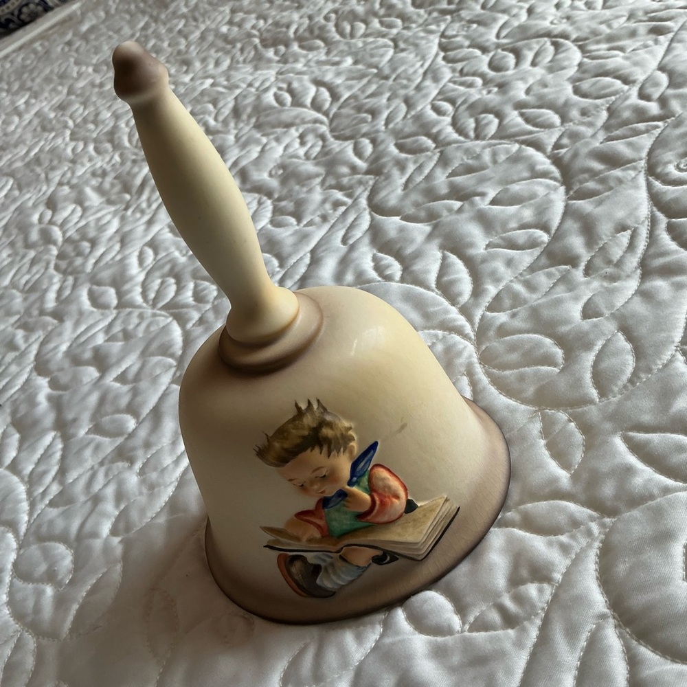 Goebel Hummel Third Edition Annual Bell #702,